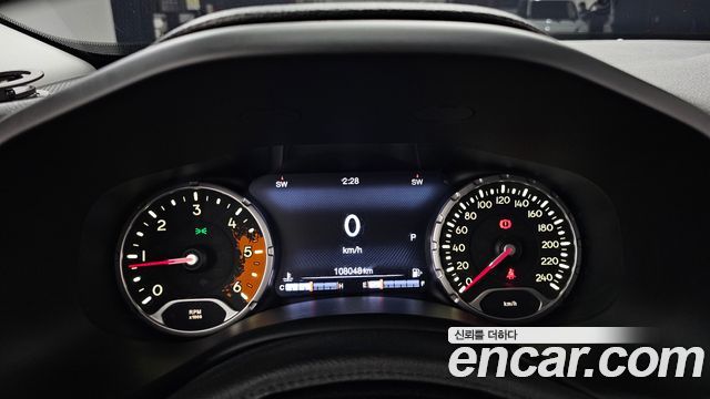 Jeep Renegade 2.0 Diesel Limited AWD 2016 — фото 8