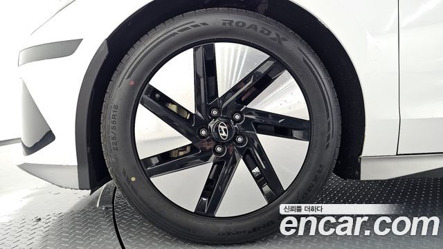 Hyundai Ioniq 6 Long Range Exclusive 2023 — фото 5