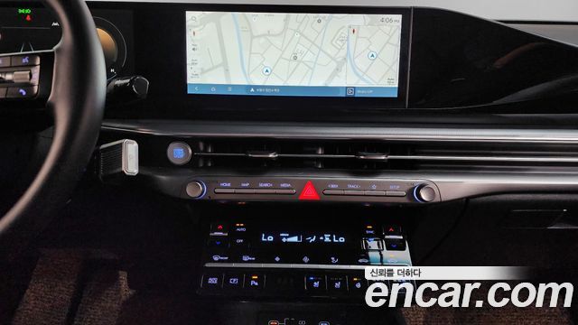 Hyundai Grandeur (GN7) 2,5 Gasoline 2WD Exclusive 2023 — фото 17