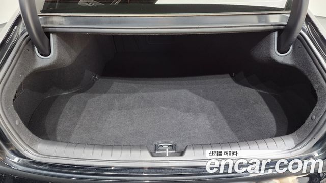 Hyundai Grandeur (GN7) 2,5 Gasoline 2WD Exclusive 2023 — фото 24