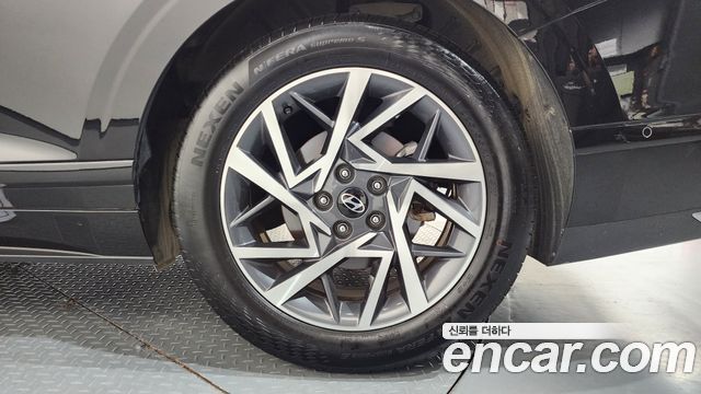Hyundai Grandeur (GN7) 2,5 Gasoline 2WD Exclusive 2023 — фото 27