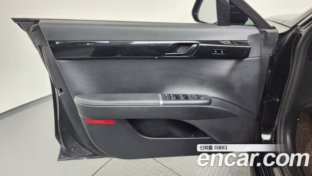 Hyundai Grandeur (GN7) 2,5 Gasoline 2WD Exclusive 2023 — фото 30