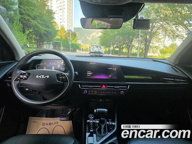 Kia Niro Prestige 2022 — фото 7