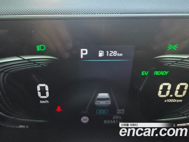 Kia Niro Prestige 2022 — фото 8
