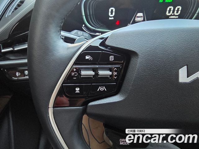 Kia Niro Prestige 2022 — фото 10