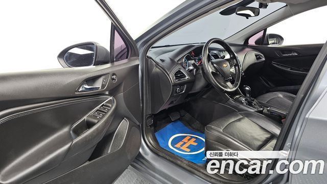 Chevrolet Cruze 1.4 Turbo LT Deluxe 2017 — фото 10