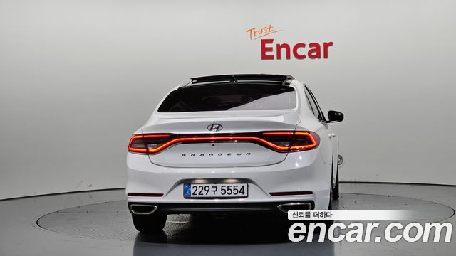 Hyundai Grandeur (IG) 3.0 LPi Modern (Rental Car) 2019 — фото 4