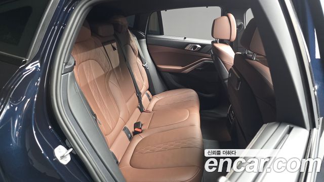 BMW X6 (G06) xDrive40i M Sport 2024 — фото 11
