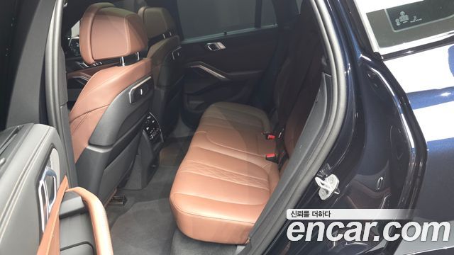 BMW X6 (G06) xDrive40i M Sport 2024 — фото 12