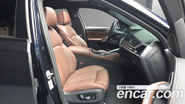 BMW X6 (G06) xDrive40i M Sport 2024 — фото 26