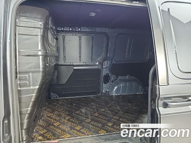 Hyundai Staria Cargo 3-Seater Smart 2022 — фото 15