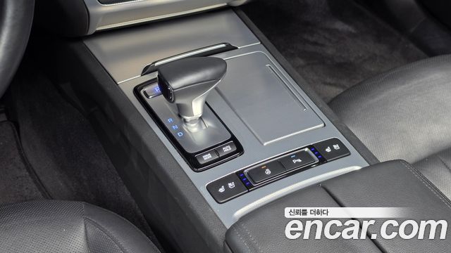 Genesis G80 3.3 GDI AWD Luxury 2017 — фото 9