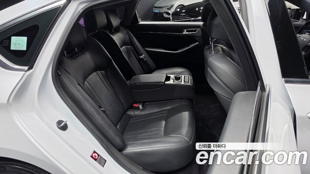 Genesis G80 3.3 GDI AWD Luxury 2017 — фото 16