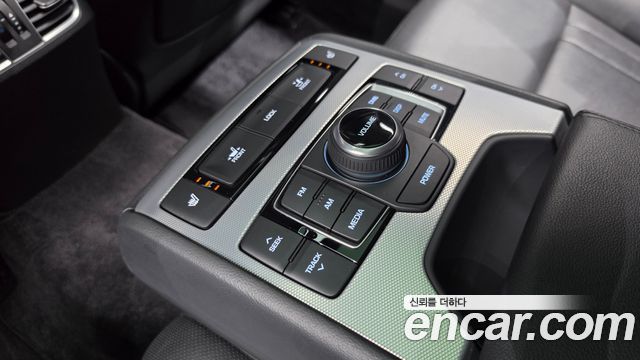 Genesis G80 3.3 GDI AWD Luxury 2017 — фото 24