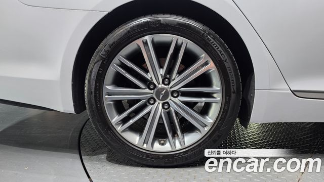 Genesis G80 3.3 GDI AWD Luxury 2017 — фото 27