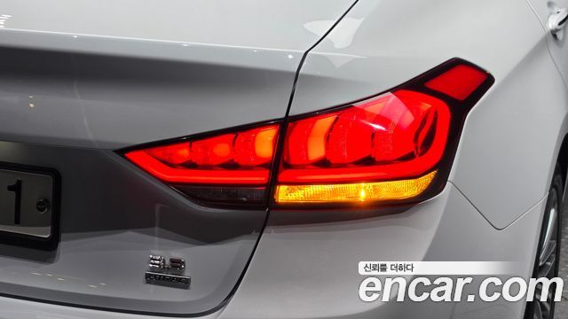 Genesis G80 3.3 GDI AWD Luxury 2017 — фото 29