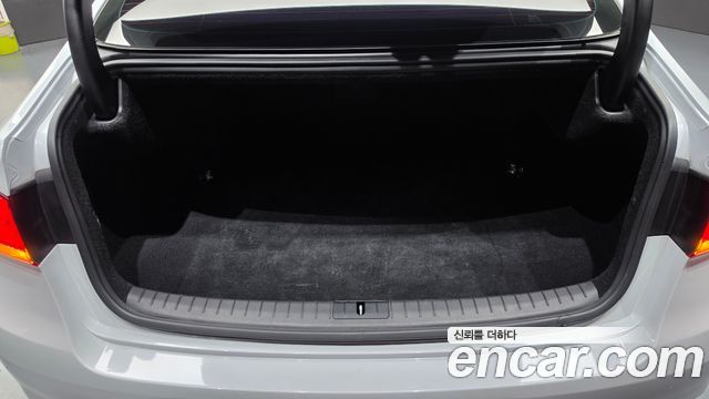 Genesis G80 3.3 GDI AWD Luxury 2017 — фото 36