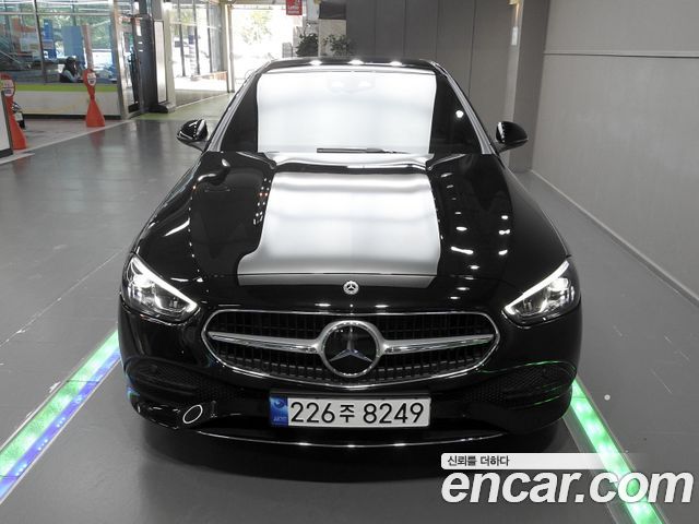 Mercedes-Benz C-Class (W206) C200 Avantgarde