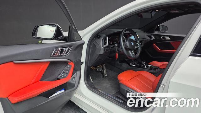 BMW 1 Series (F40) 120i M Sports 2022 — фото 10