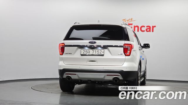 Ford Explorer 2.3 Limited 4WD 5th 2017 — фото 4