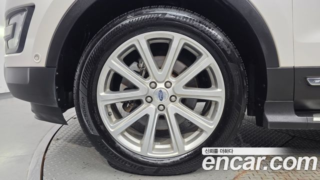 Ford Explorer 2.3 Limited 4WD 5th 2017 — фото 5