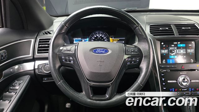 Ford Explorer 2.3 Limited 4WD 5th 2017 — фото 14