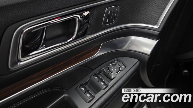 Ford Explorer 2.3 Limited 4WD 5th 2017 — фото 20