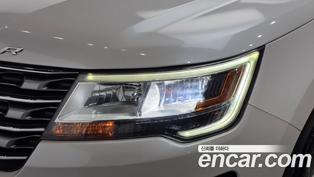 Ford Explorer 2.3 Limited 4WD 5th 2017 — фото 22