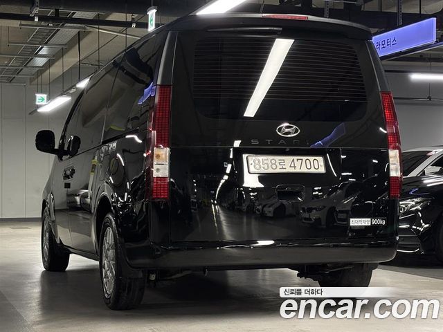 Hyundai Staria L3.5 Cargo 3-Seater Modern 2023 — фото 6