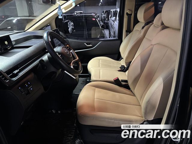 Hyundai Staria L3.5 Cargo 3-Seater Modern 2023 — фото 9