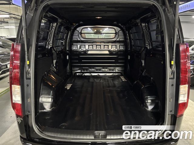 Hyundai Staria L3.5 Cargo 3-Seater Modern 2023 — фото 22