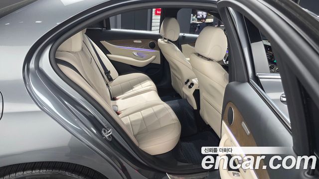 Mercedes-Benz E-Class (W213) E250 Exclusive 2021 — фото 12