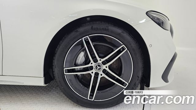 Mercedes-Benz E-Class (W214) E200 AMG Line 2026 — фото 5