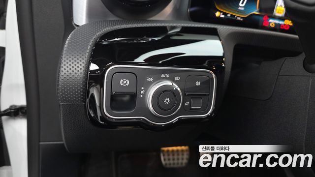 Mercedes-Benz CLA-Class (C118) AMG CLA 45 S 4MATIC+ 2021 — фото 28