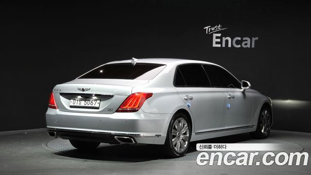 Genesis EQ900 5.0 GDI AWD Limousine Prestige 2018 — фото 2