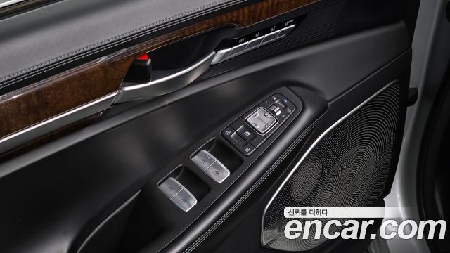 Genesis EQ900 5.0 GDI AWD Limousine Prestige 2018 — фото 20