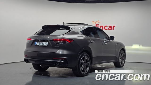 Maserati Levante 3.0 AWD Modena 2022 — фото 2