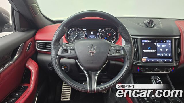 Maserati Levante 3.0 AWD Modena 2022 — фото 16