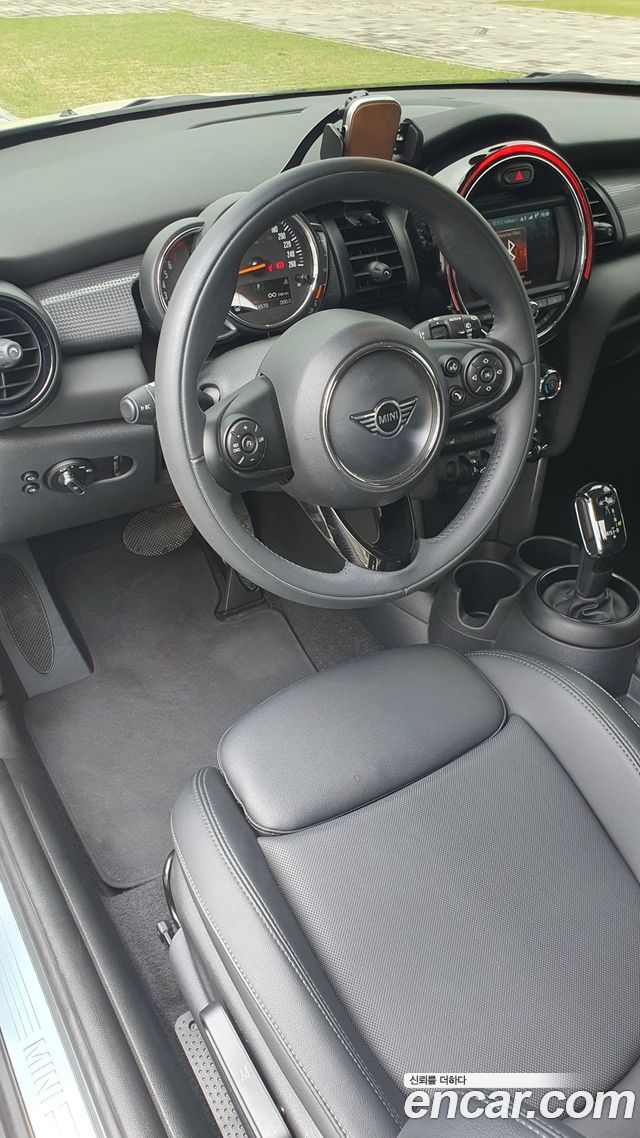 MINI Cooper Standard Third Generation 2020 — фото 14