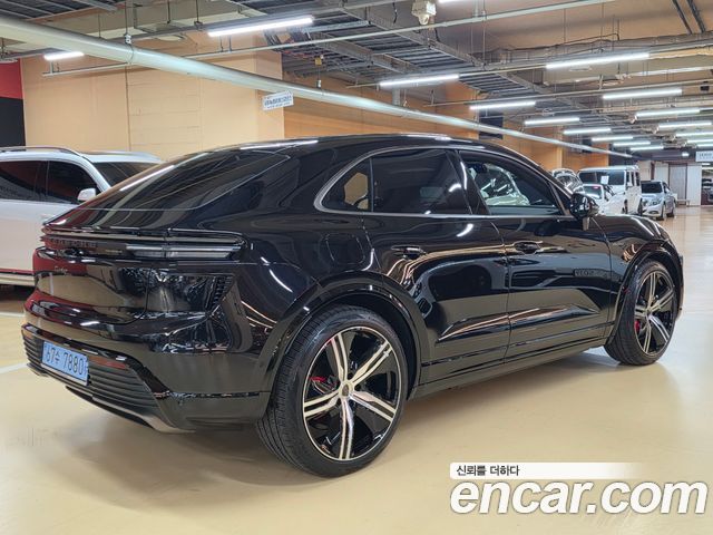 Porsche Macan EV Turbo 2026 — фото 3