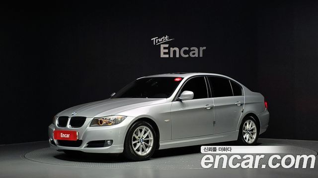 BMW 3 Series (E90) 320i Sedan