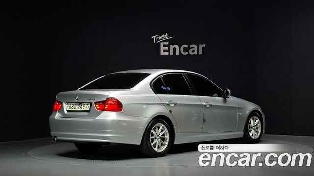 BMW 3 Series (E90) 320i Sedan 2012 — фото 2