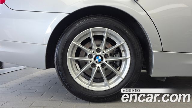 BMW 3 Series (E90) 320i Sedan 2012 — фото 5