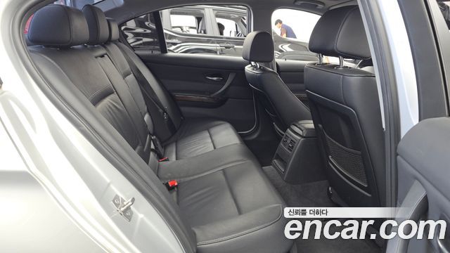 BMW 3 Series (E90) 320i Sedan 2012 — фото 12