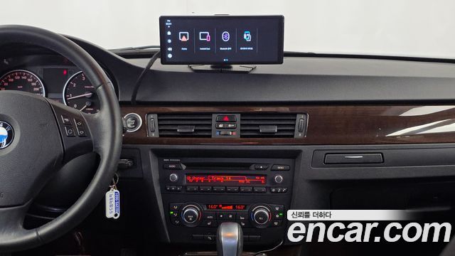 BMW 3 Series (E90) 320i Sedan 2012 — фото 14