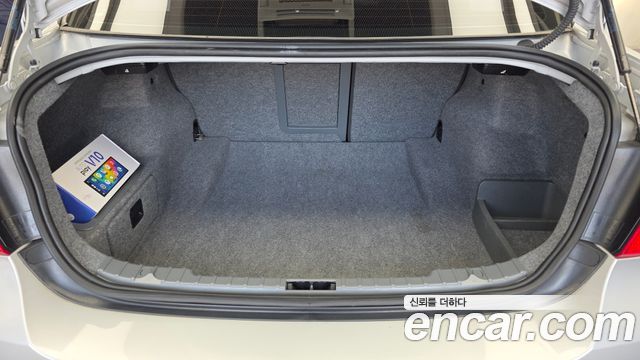 BMW 3 Series (E90) 320i Sedan 2012 — фото 20