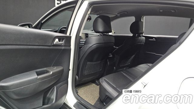 Kia Sportage The Bold Diesel 2.0 2WD Luxury 2019 — фото 26