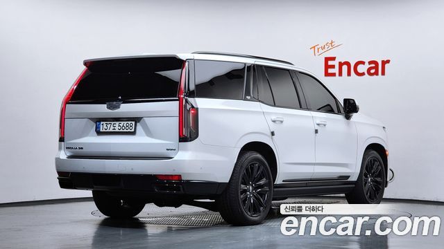 Cadillac Escalade (V) 6.2 Sports Platinum 2022 — фото 2