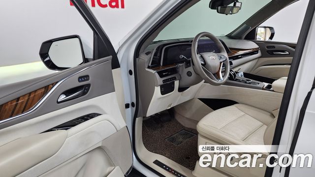 Cadillac Escalade (V) 6.2 Sports Platinum 2022 — фото 10