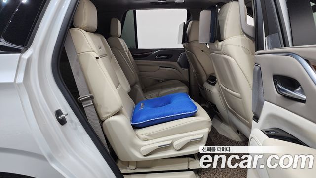 Cadillac Escalade (V) 6.2 Sports Platinum 2022 — фото 11